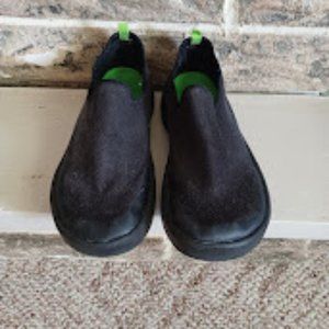 Oofos black 9.5 like new.